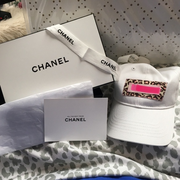 🎄Chanel gift wrap bundle Box Wrapping paper Ribbon Tissue Card - Picture 1 of 12